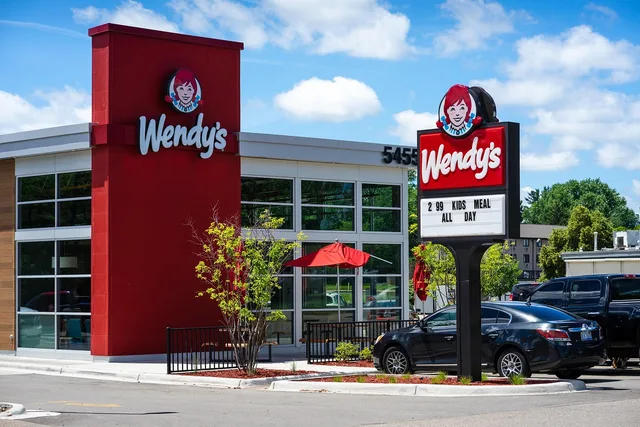 wendy's, wendy, fast food, american lunch, dinner, ohio, hamburger, wendy's, wendy's, wendy's, wendy's, wendy's. Franchise brand management mistakes: who controls the mark?
