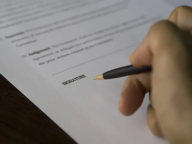 business, signature, contract, document, deal, paperwork, hand, ready, to write, ok, signature, signature, contract, contract, contract, contract, contract, paperwork, paperwork. 3 franchise registration rules in Illinois, Washington and New York that shape ad campaigns