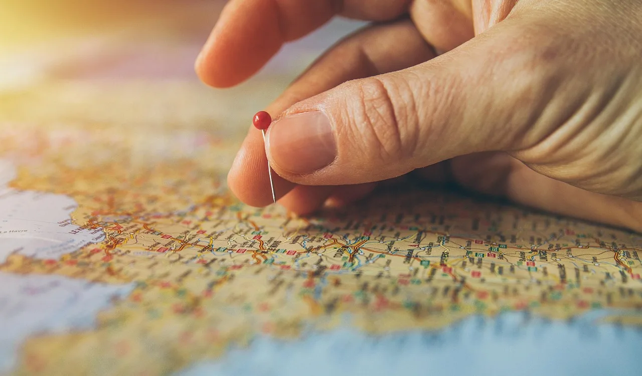 travel, pinned, pinning, maps, atlas, cartography, countries, destinations, geography, needle, tourism, hand, maps, geography, geography, geography, geography, geography, tourism, tourism, tourism. SEO tools for franchises: what they cover and where location control breaks down