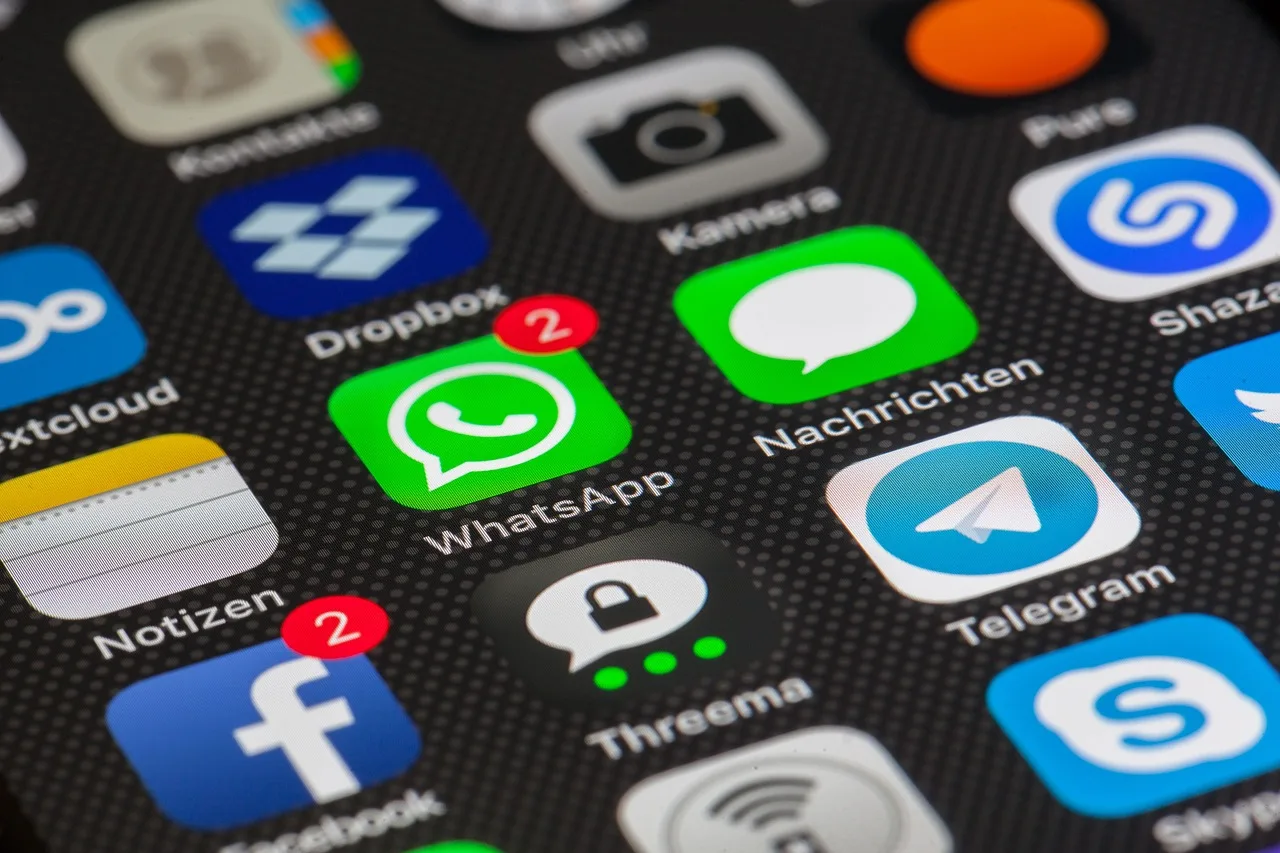 internet, whatsapp, smartphone, communication, phone, networking, app, chat, mobile, networked, global, iphone, ios, make a phone call, community, social media, multimedia, web, instant messenger, touch screen, threema, imessage, telegram, social network, write, messenger, media, social, whatsapp, whatsapp, whatsapp, app, iphone, social media, social media, social media, social media, social media. Common franchise social media mistakes: shared passwords and vanity metrics