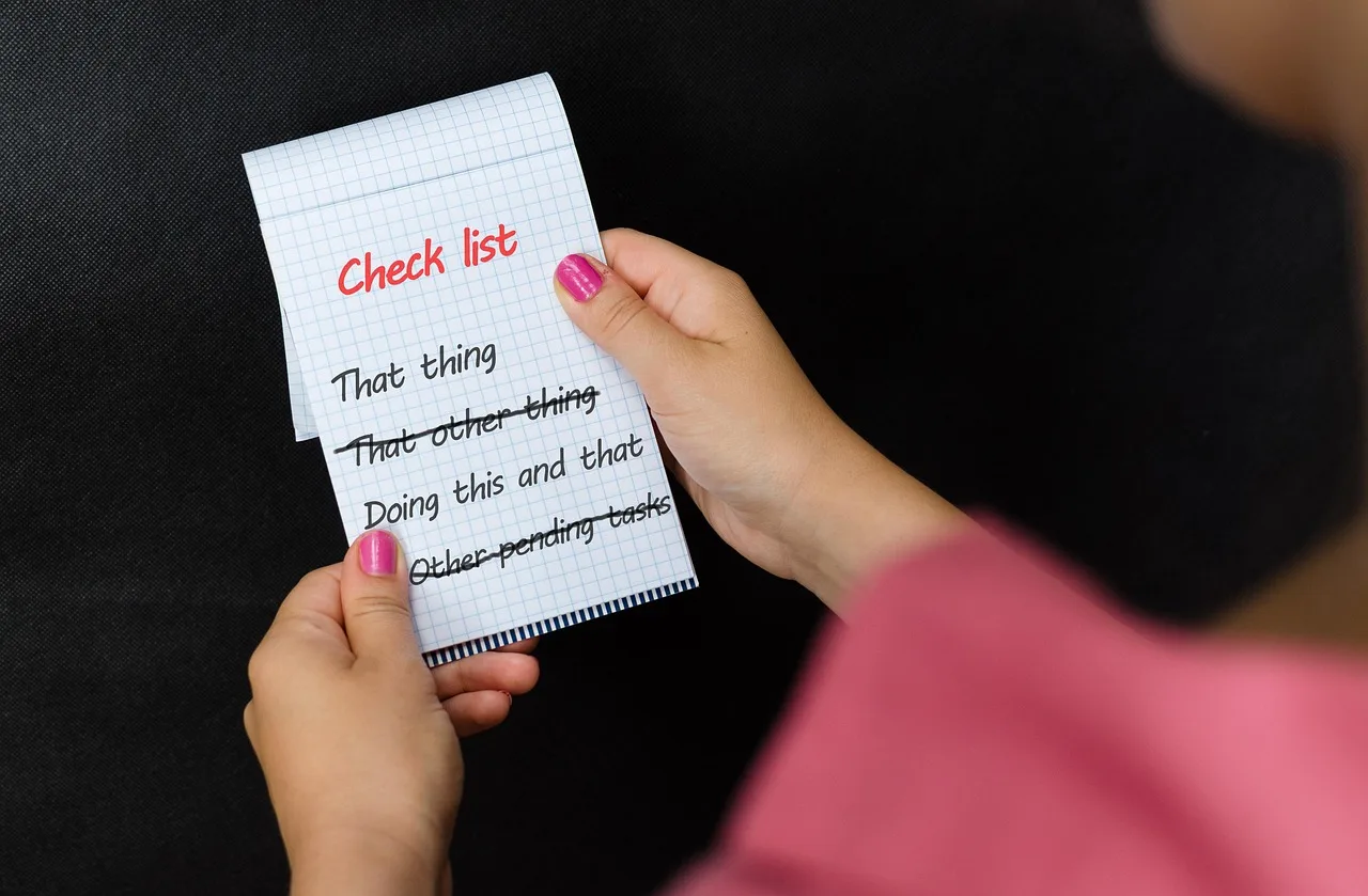 checklist, tasks, notepad, note, items, paper, priorities, organization, list, closeup, checklist, checklist, checklist, priorities, priorities, priorities, priorities, priorities. Local franchise marketing checklist: every item, with the reason behind it