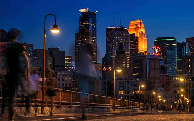minneapolis, skyline, night, people, bridge, stone arch, downtown, cityscape, minnesota, city, architecture, skyscraper, urban, night sky, sky, mississippi, building, nature, river, dusk, blue, midwest, blue sky, structure, lights. How SBA franchise loan data guides territory recruiting in the Midwest